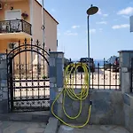 Maries Seaside Skála Marión