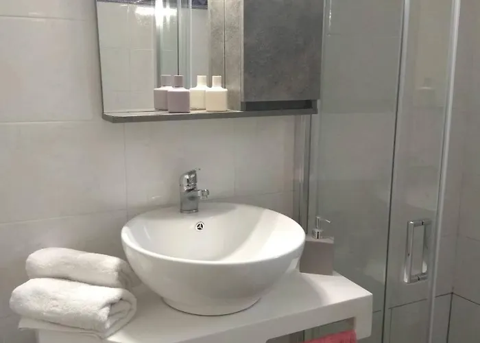 Maries Seaside Skála Marión