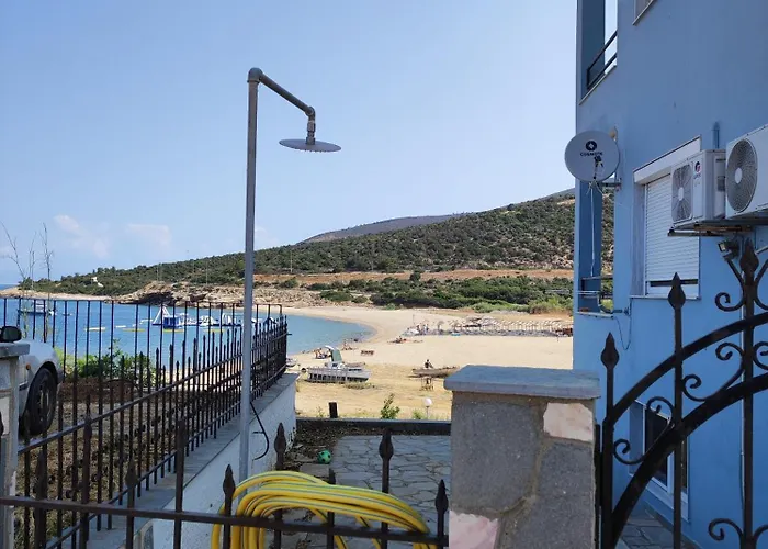 Maries Seaside Apartment